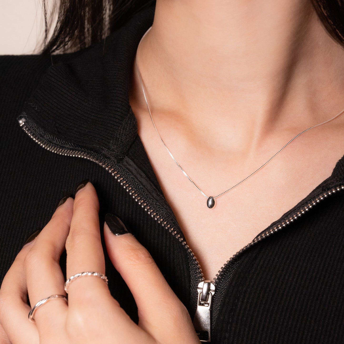 Minimalist Pebble Pendant Necklace