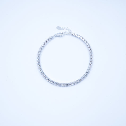 Sterling Silver Diamond-Studded Tennis Bracelet (3.0 mm)